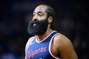 九游-关于比赛规则变更引发热议！，哈登在MAD比赛中比赛规则变更观众掌声雷动的信息