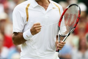 九游体育-包含费德勒回归赛场，回归赛场首场状态亮眼，C9观众沸腾！的词条